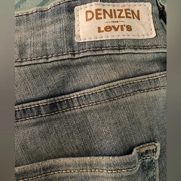 Levi’s | DENIZEN BOYFRIEND | Size 27 | Lightly Distressed - Picture 5 of 7